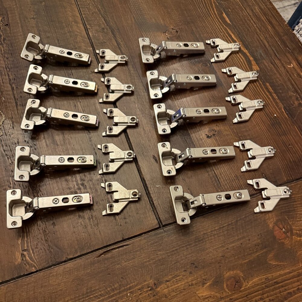 Cabinet Hindges - 10 QTY - BLUM